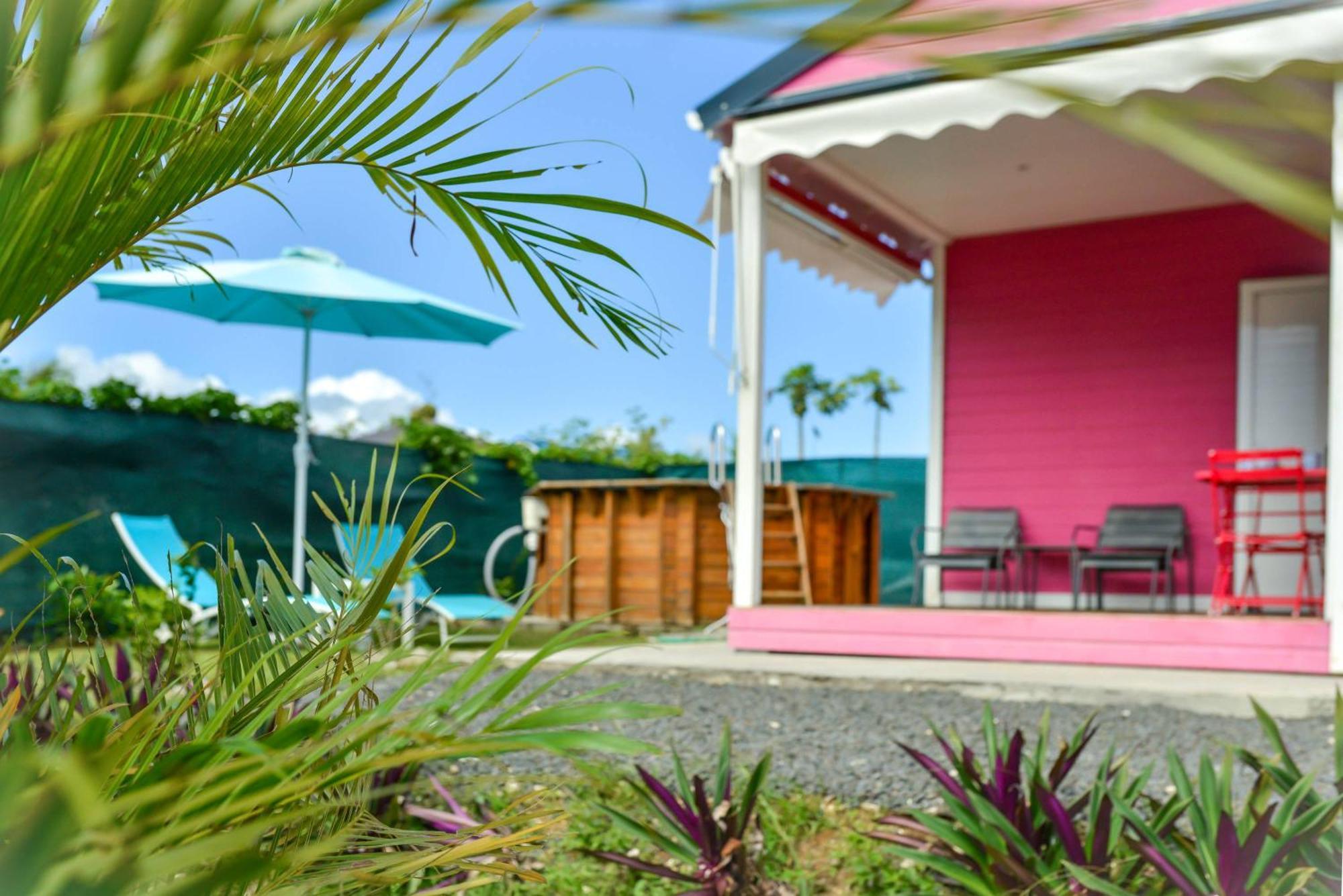 Les Jardins De Chantilly -Bungalows 4 Etoiles Avec Jardins Et Piscines Privees Baie-Mahault Rom bilde